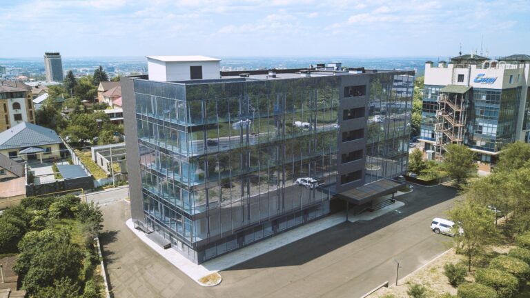 Бизнес-центр с видом на Кок-Тобе